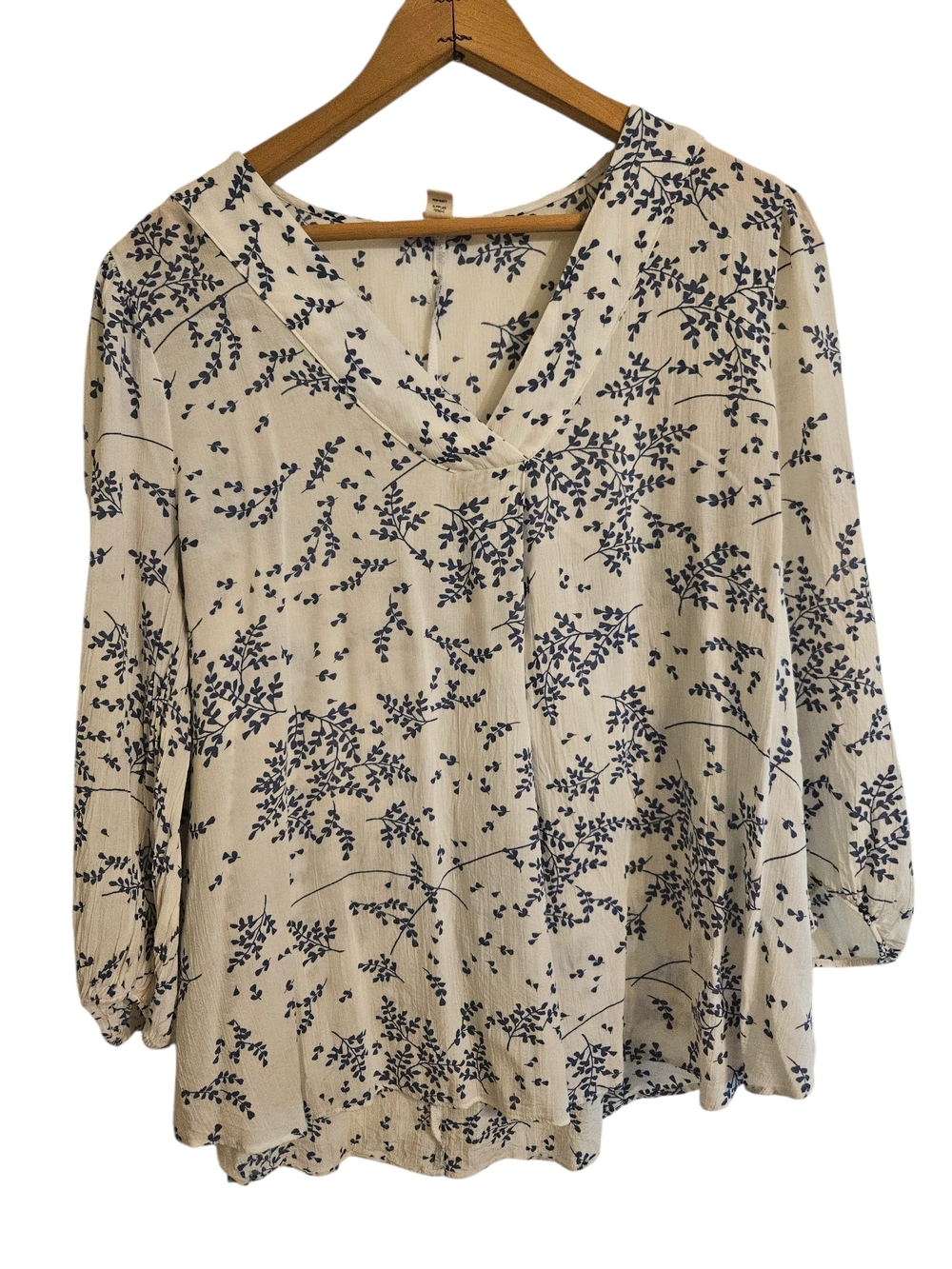 A.n.a. A New Approach Blue Floral Rayon Lightweight Blouse Sz L